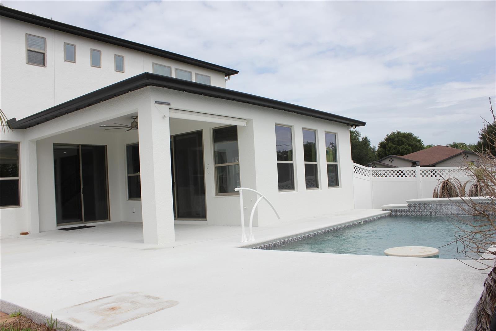 Listing photo 3 for 4203 Caplock St
