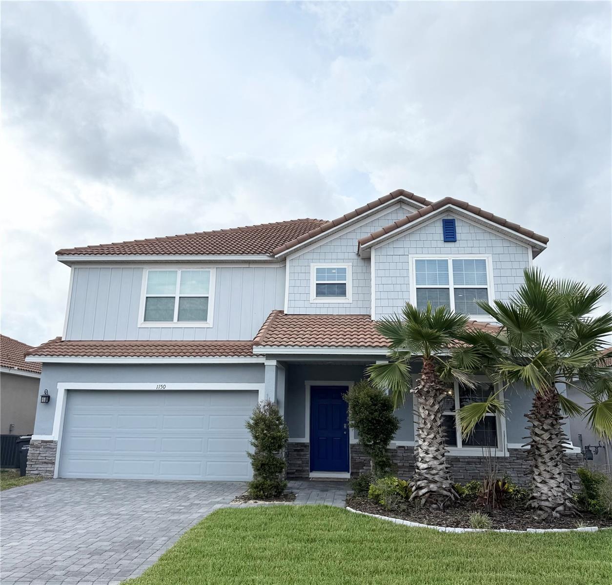 Listing photo 1 for 1150 Oak Bluff Dr