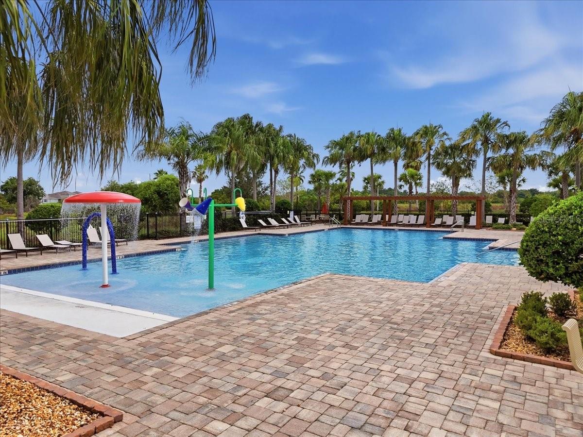 Listing photo 2 for 2934 Long Pond Dr