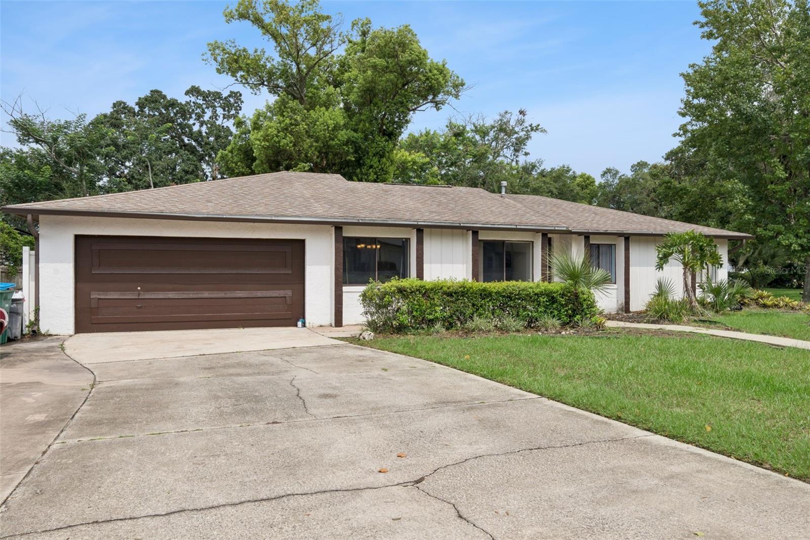 971 WAVERLY DRIVE