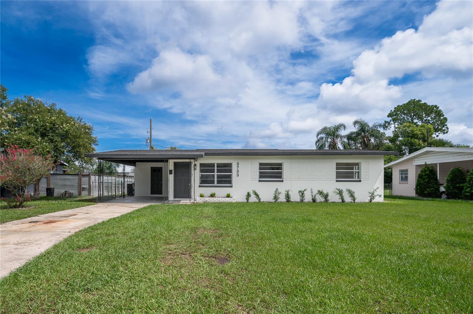 3733 SURREY DRIVE