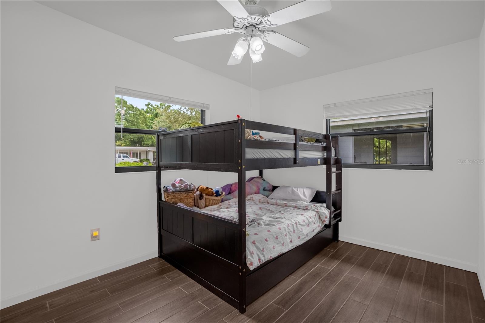 Photo 36