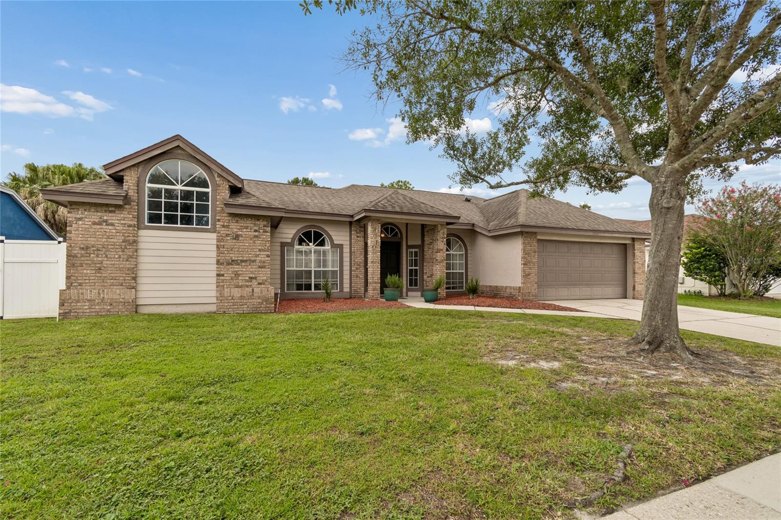 1552 THORNHILL CIRCLE