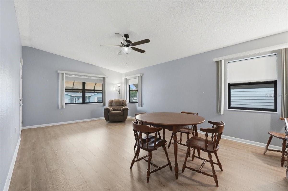 Listing photo 2 for 3231 Bear Creek Ln