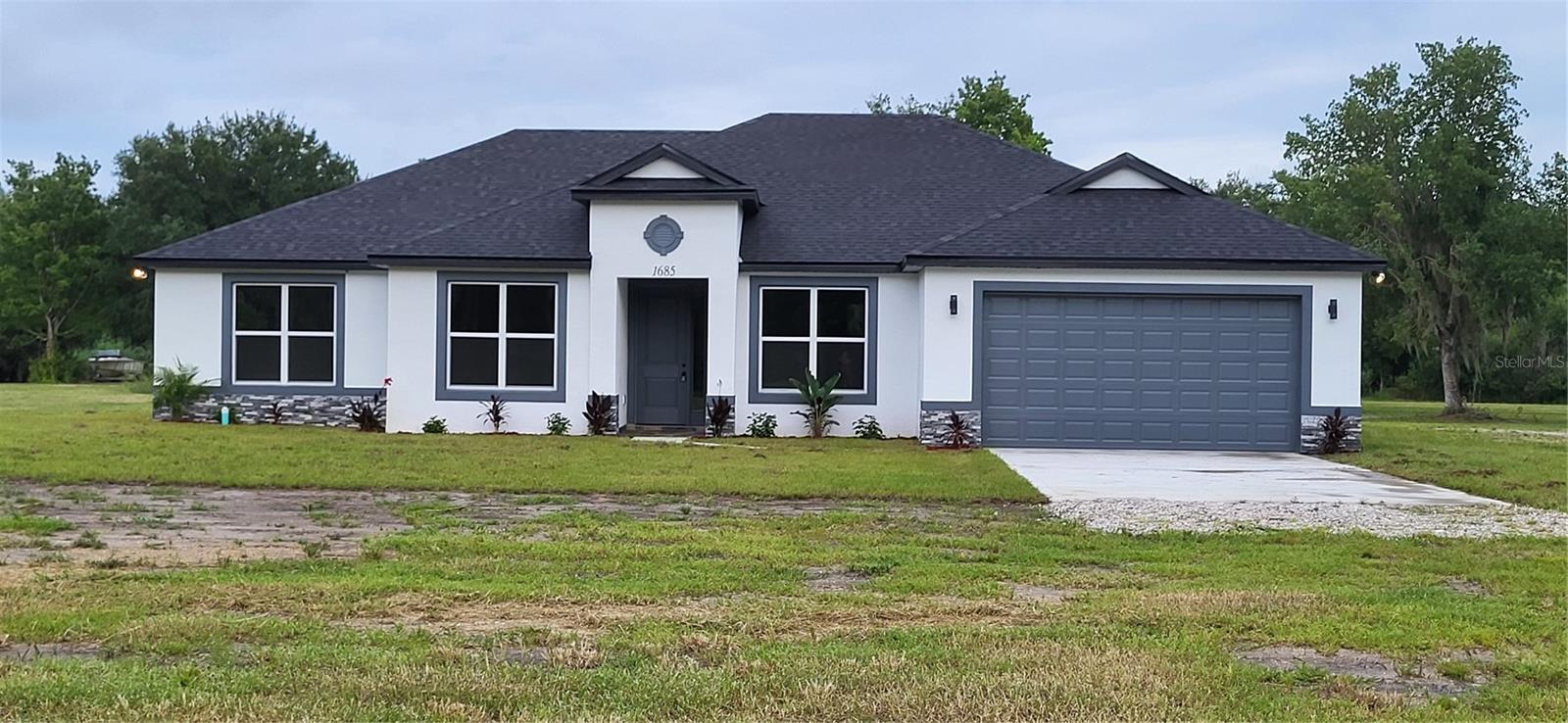 1685 E OSCEOLA ROAD