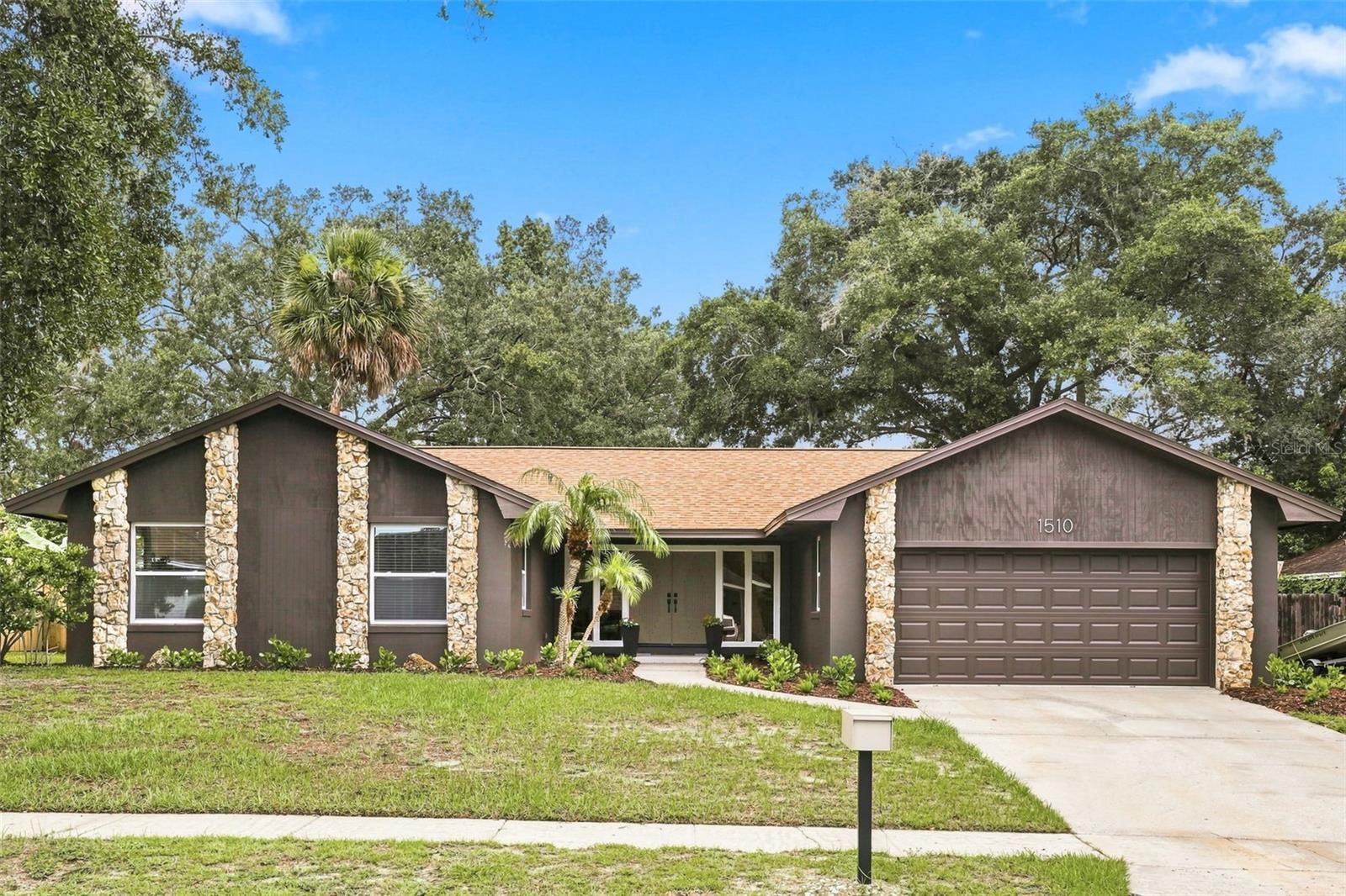 1510 KENLYN DRIVE