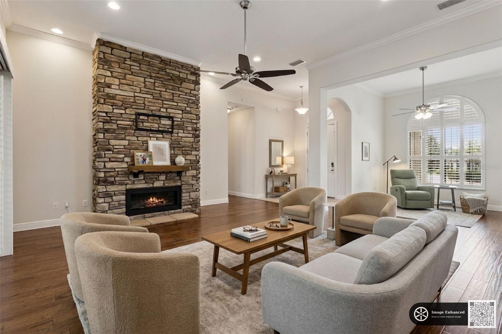Listing photo 3 for 39513 Hillrise Ln