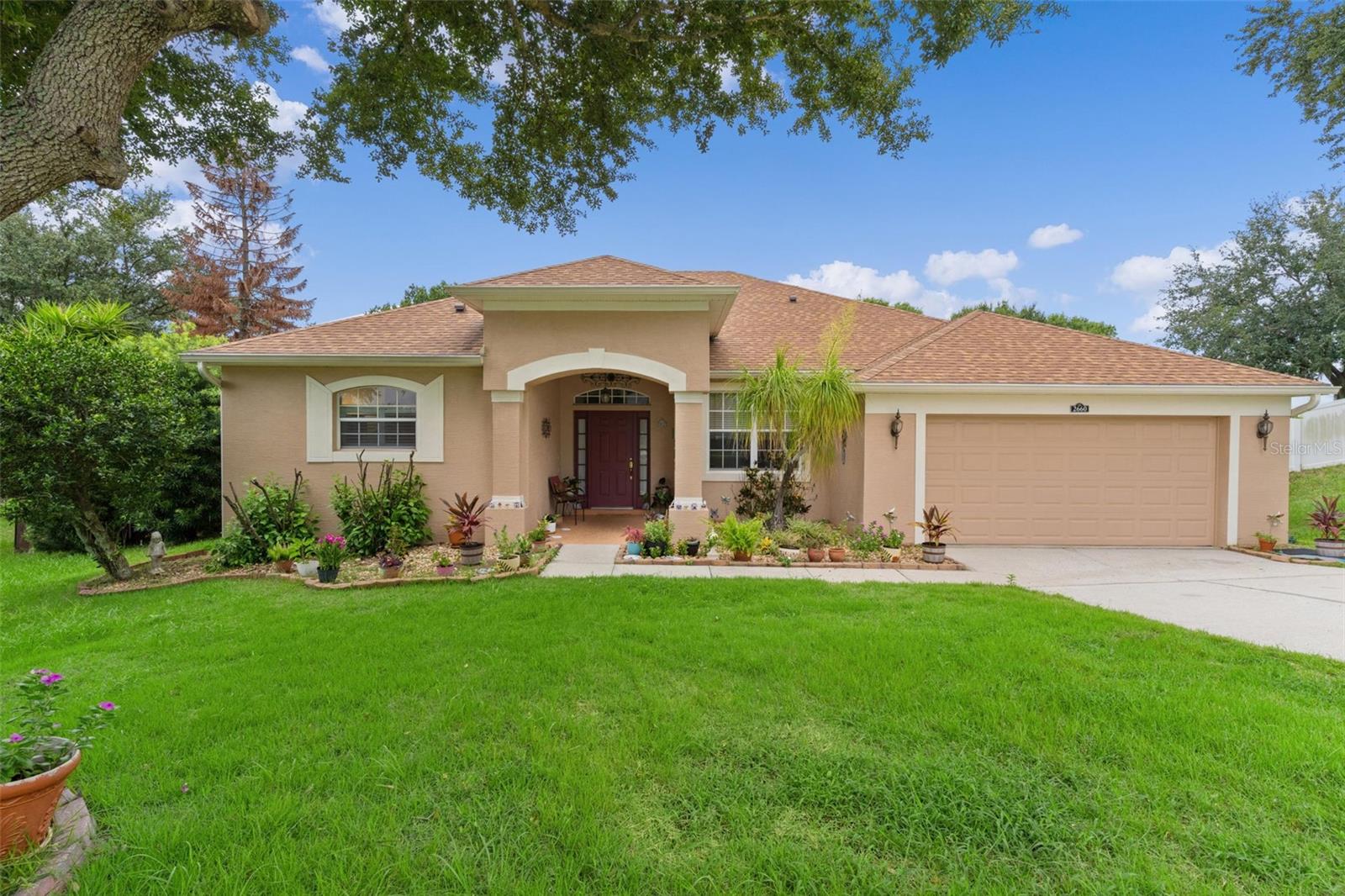Listing photo 2 for 2660 Ledgemont Ct