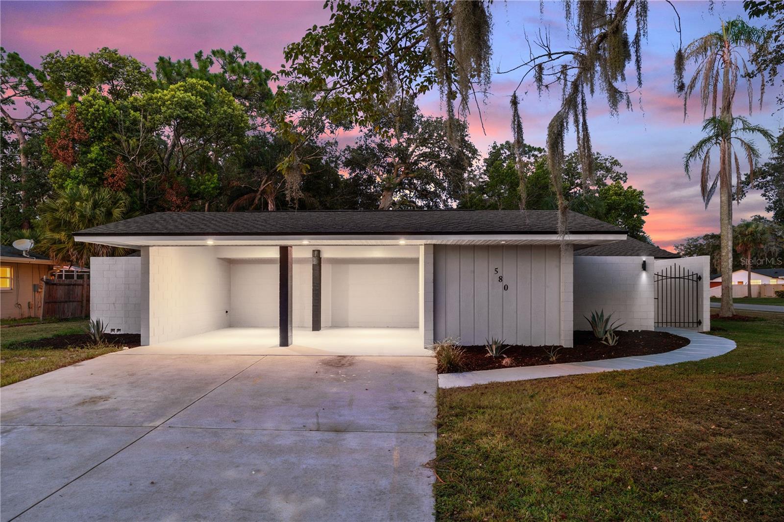 580 DEVONSHIRE BOULEVARD