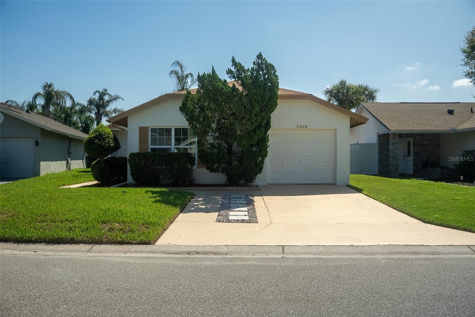 3429 PINEBROOK COURT