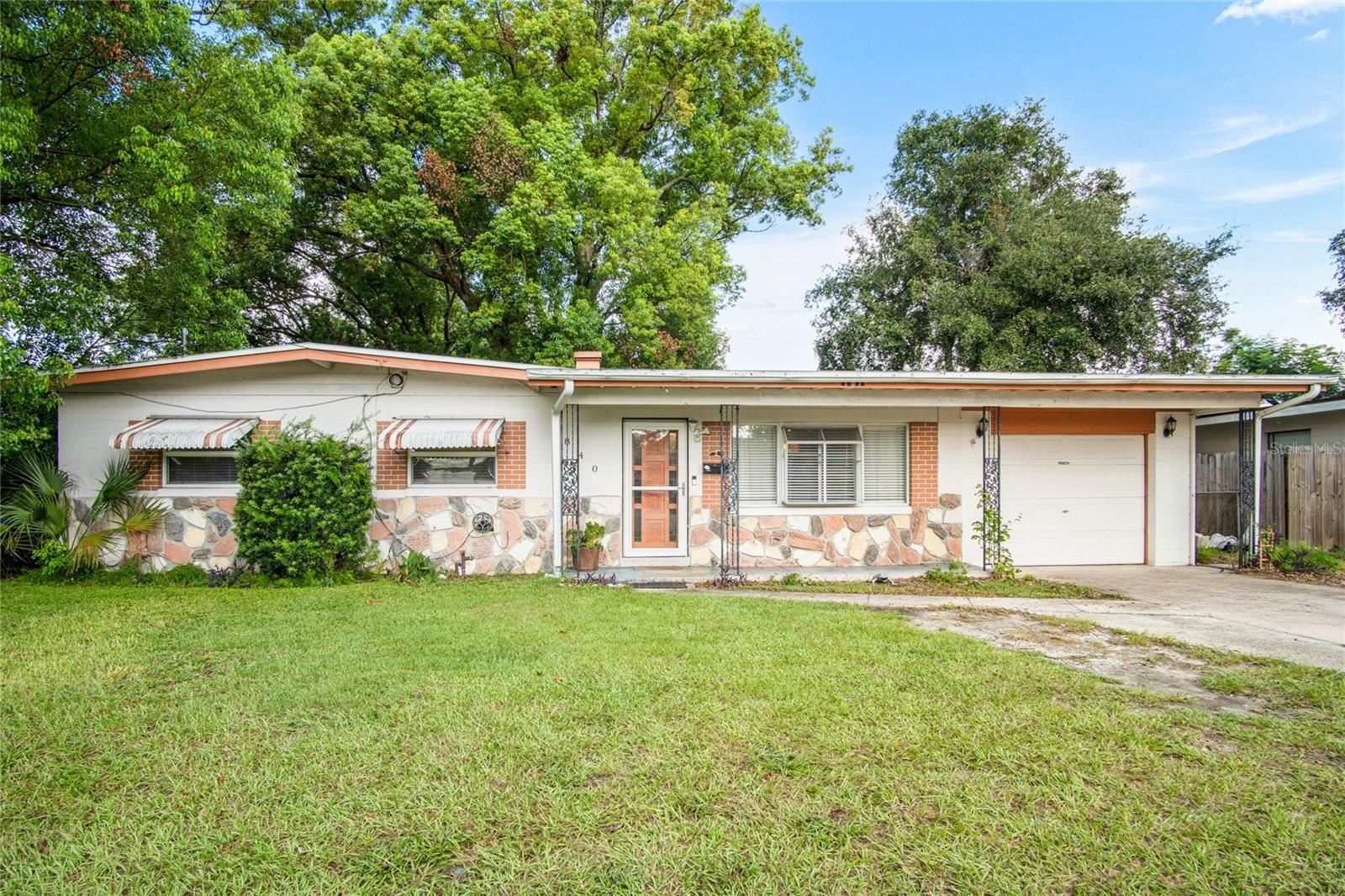 1840 N POWERS DRIVE
