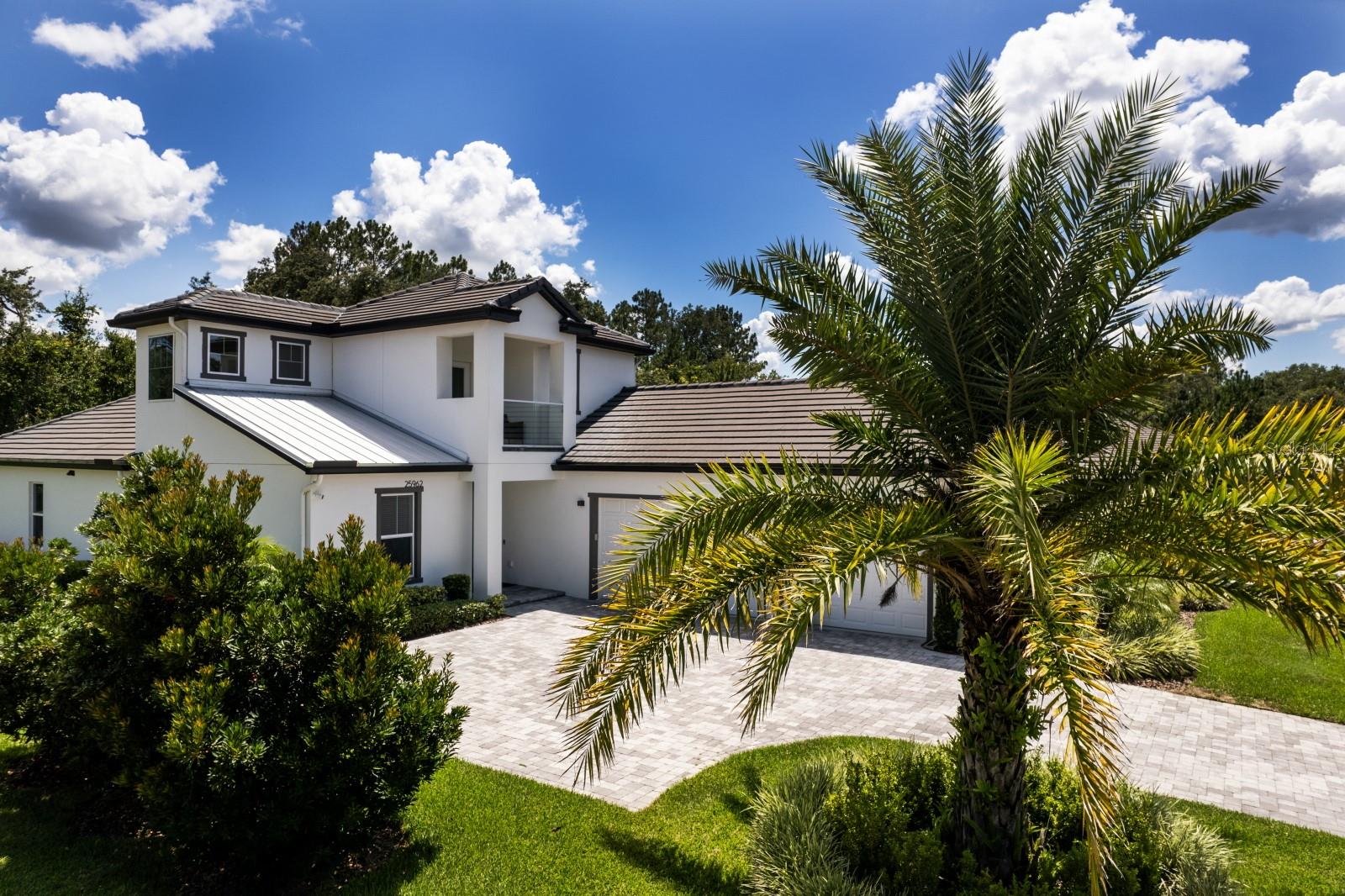Listing photo 1 for 25962 High Hampton Cir