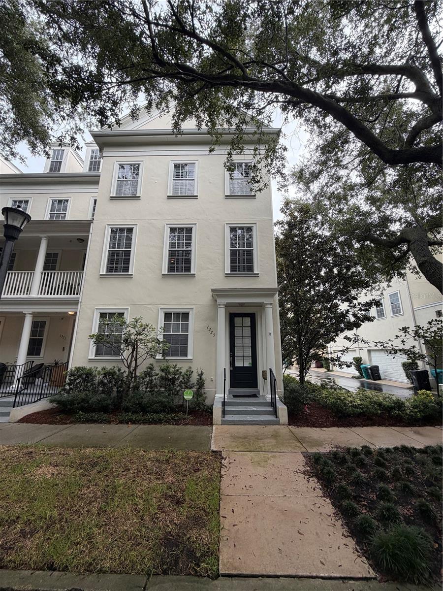 1325 COMMON WAY ROAD