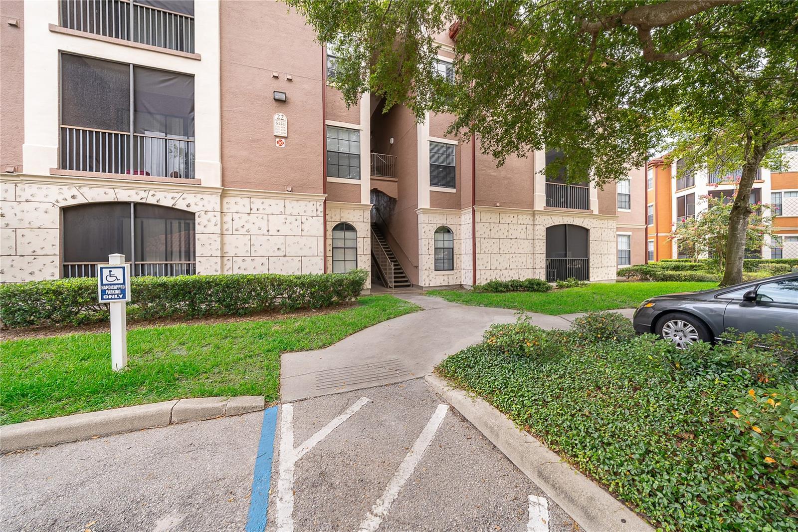 6141 METROWEST BOULEVARD Unit 201