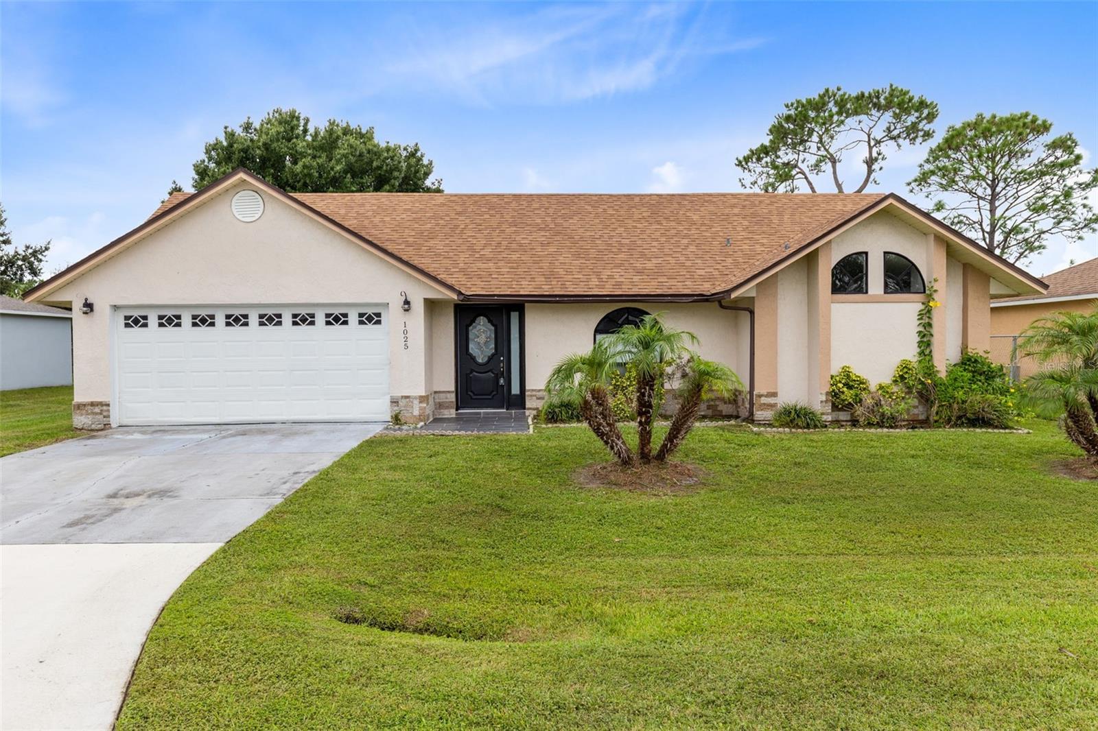 1025 DERBYSHIRE DRIVE
