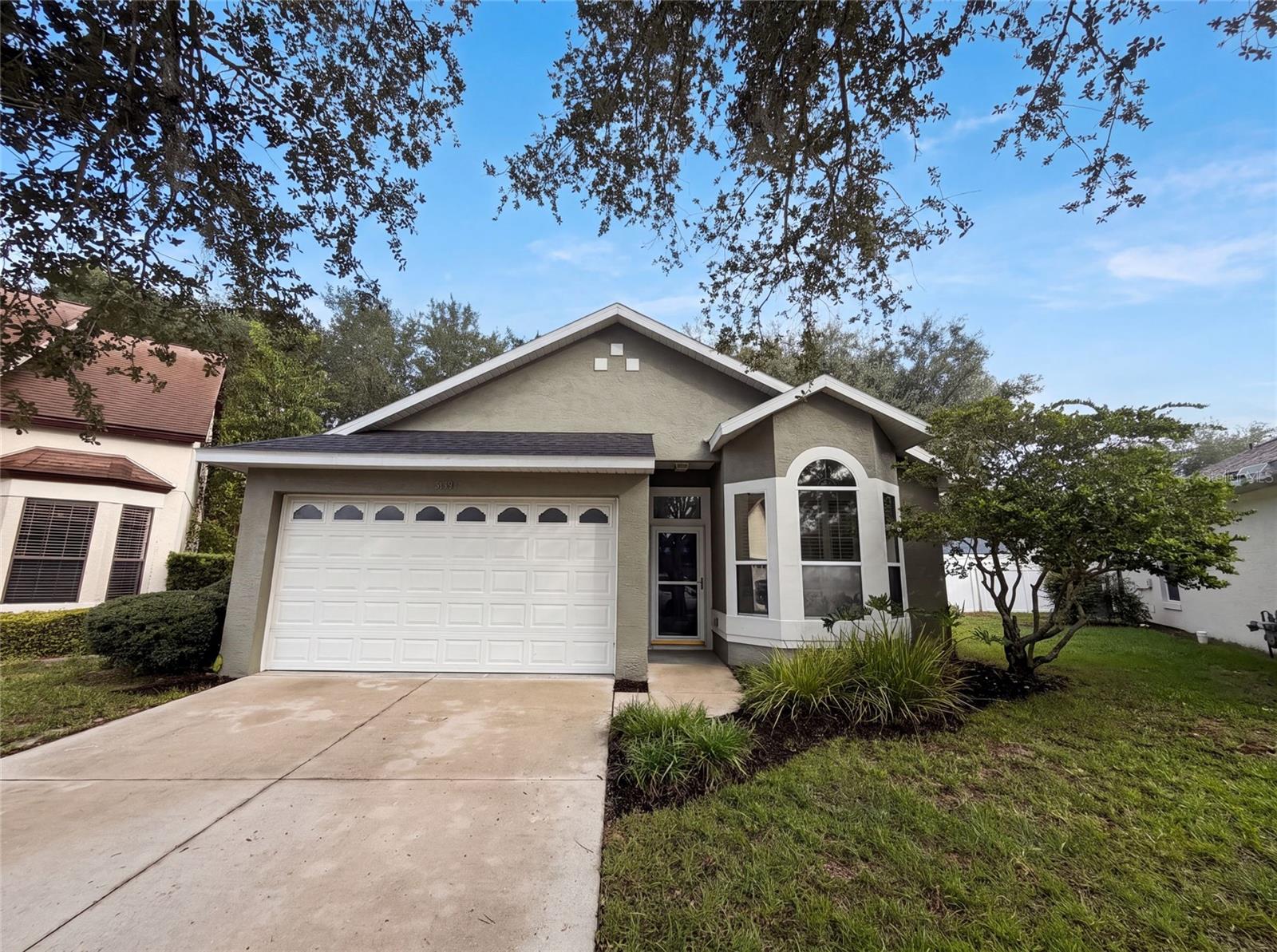 Listing photo 1 for 33450 Irongate Dr