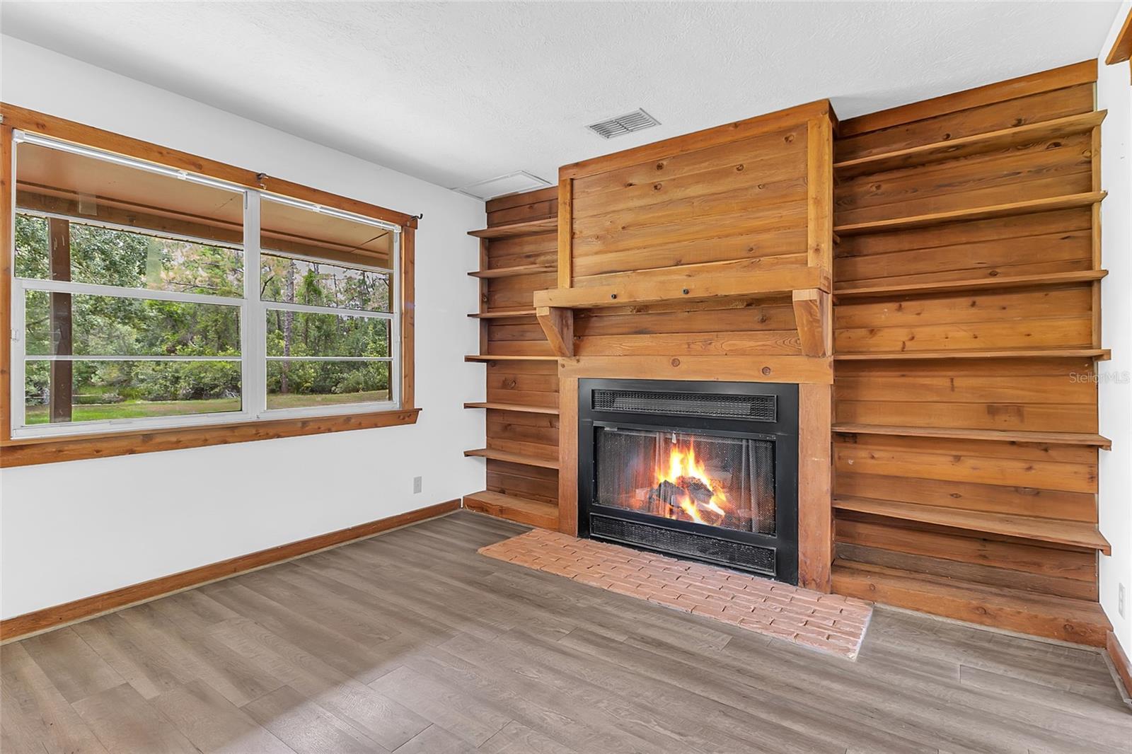 Listing photo 2 for 4465 Story Rd