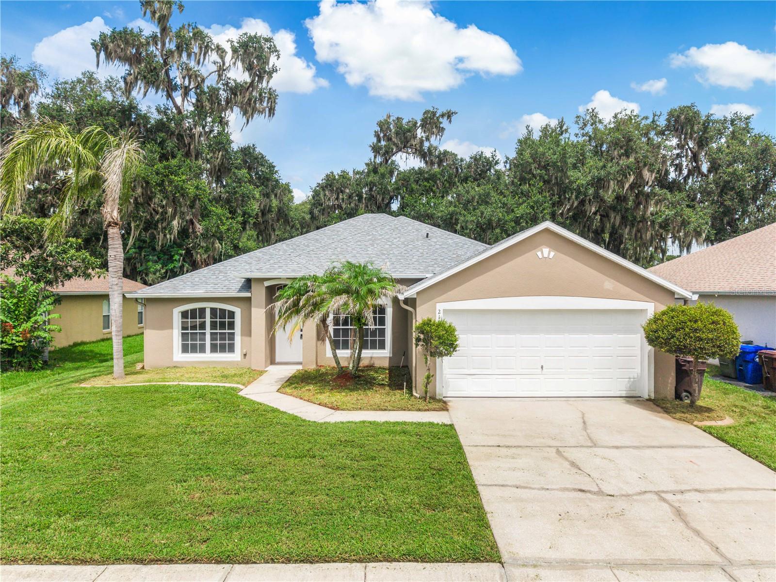 2106 THE OAKS BOULEVARD