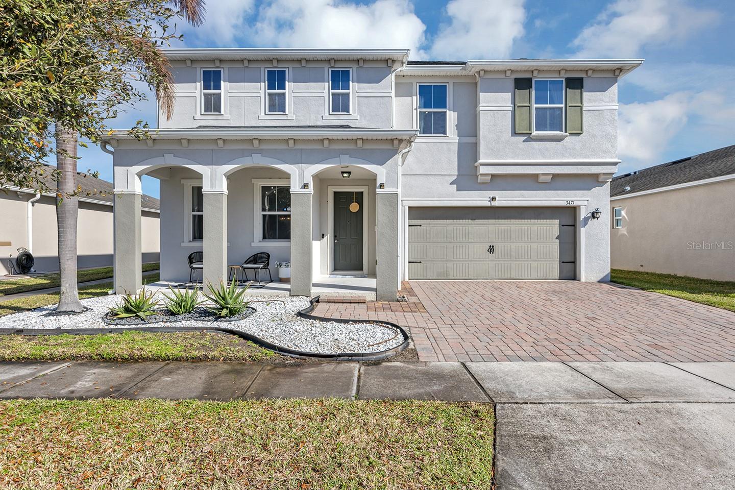 Listing photo 2 for 3471 Dovetail Ave
