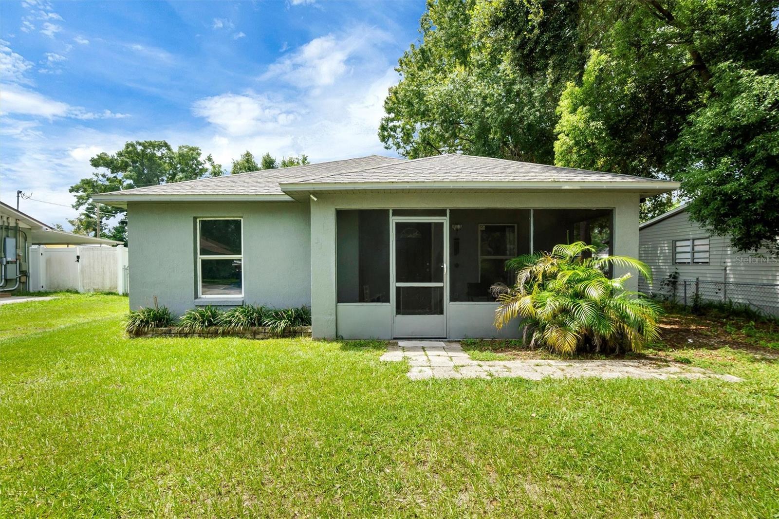 Listing photo 1 for 212 Pike St
