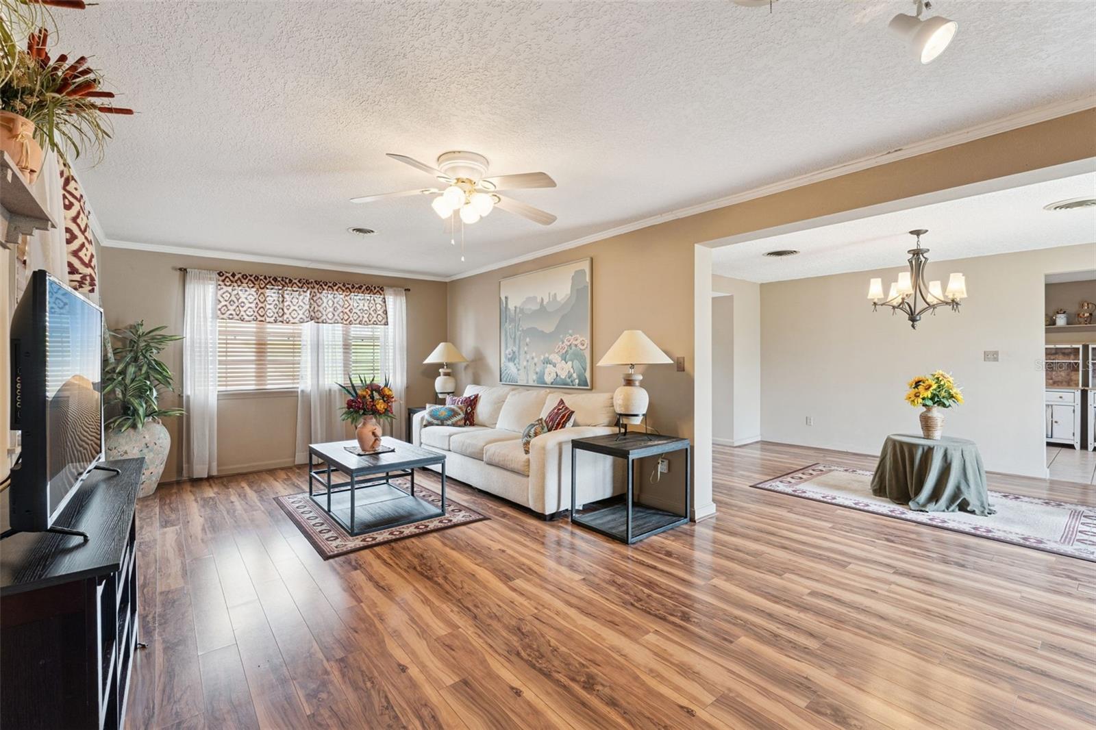 Listing photo 3 for 17561 County Road 455