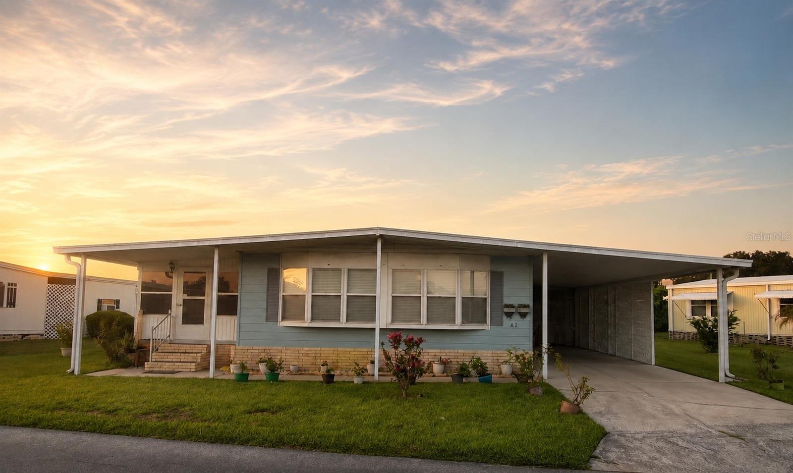 Listing photo 1 for 2055 S Floral Ave #42