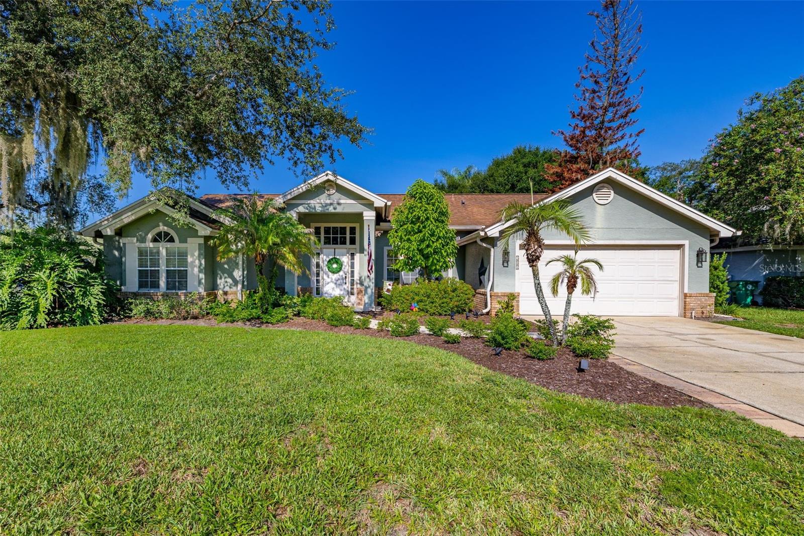 302 OAK LEAF CIRCLE
