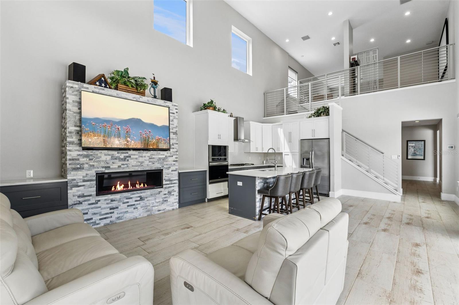 Photo 43