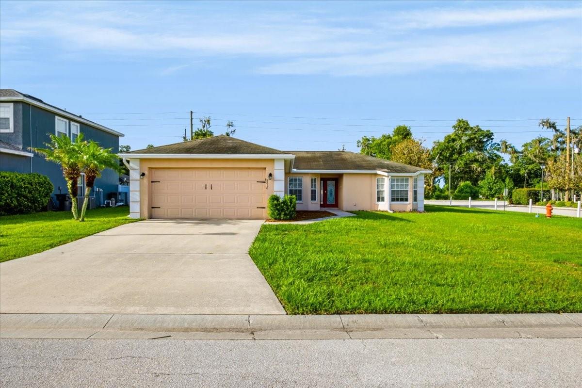 Listing photo 1 for 8810 Pebblebrooke Dr