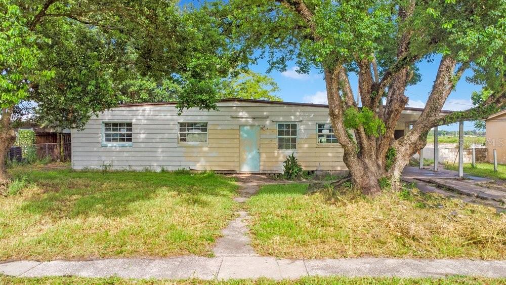 1502 EGAN DRIVE