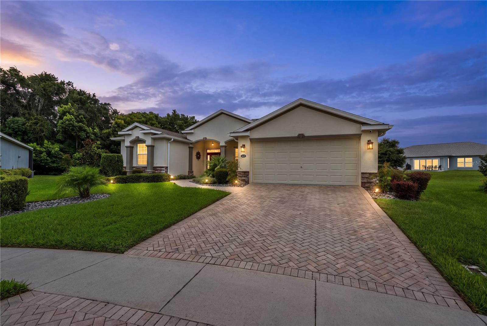 Listing photo 1 for 4419 Bent Creek Ln