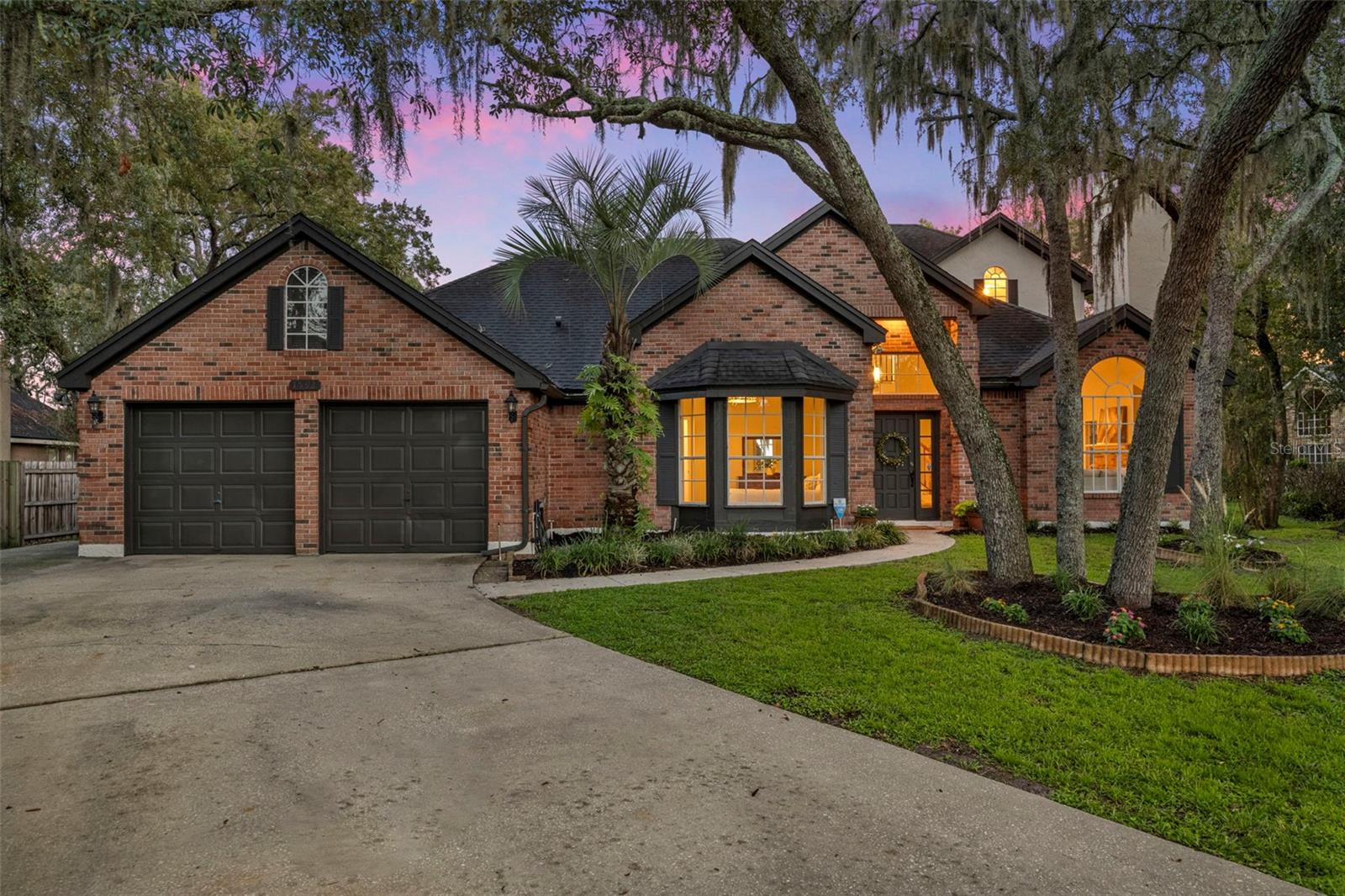 1592 FRANCOIS COURT