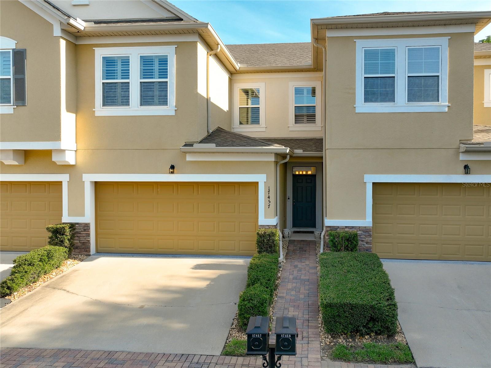 Listing photo 2 for 17457 Chateau Pine Way