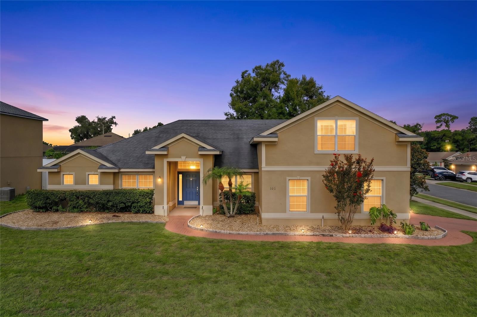 Listing photo 1 for 301 Ashton Woods Ln