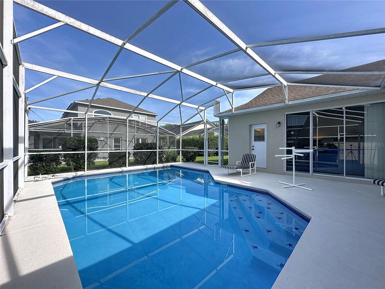 Listing photo 2 for 2216 Mallory Cir