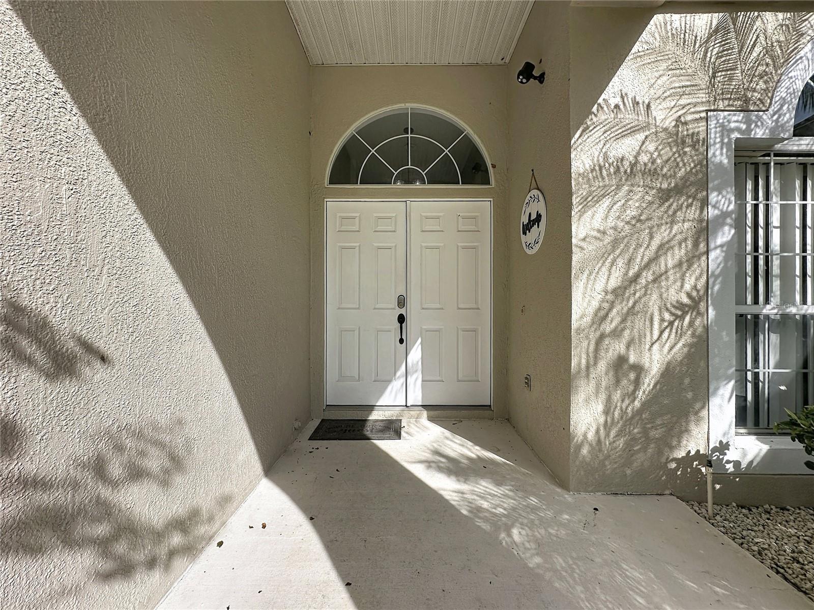 Listing photo 3 for 2216 Mallory Cir