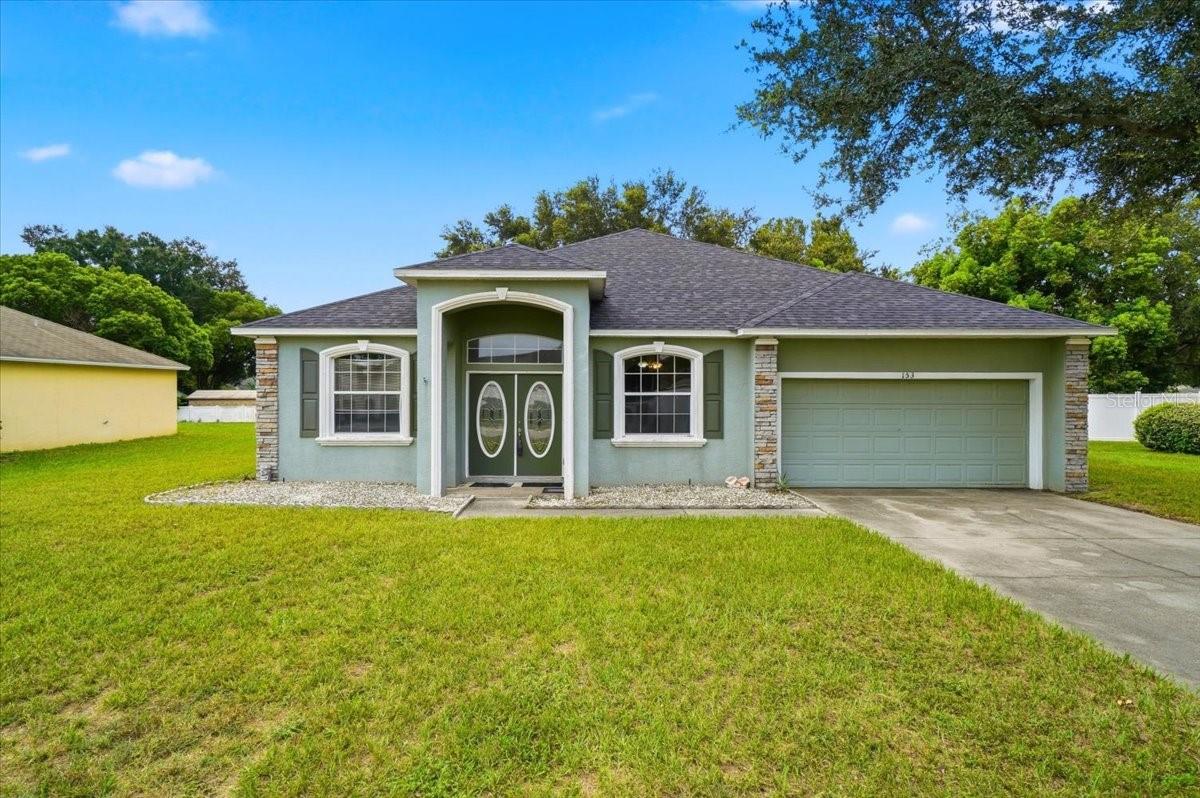 Listing photo 2 for 153 Oak Crossing Blvd