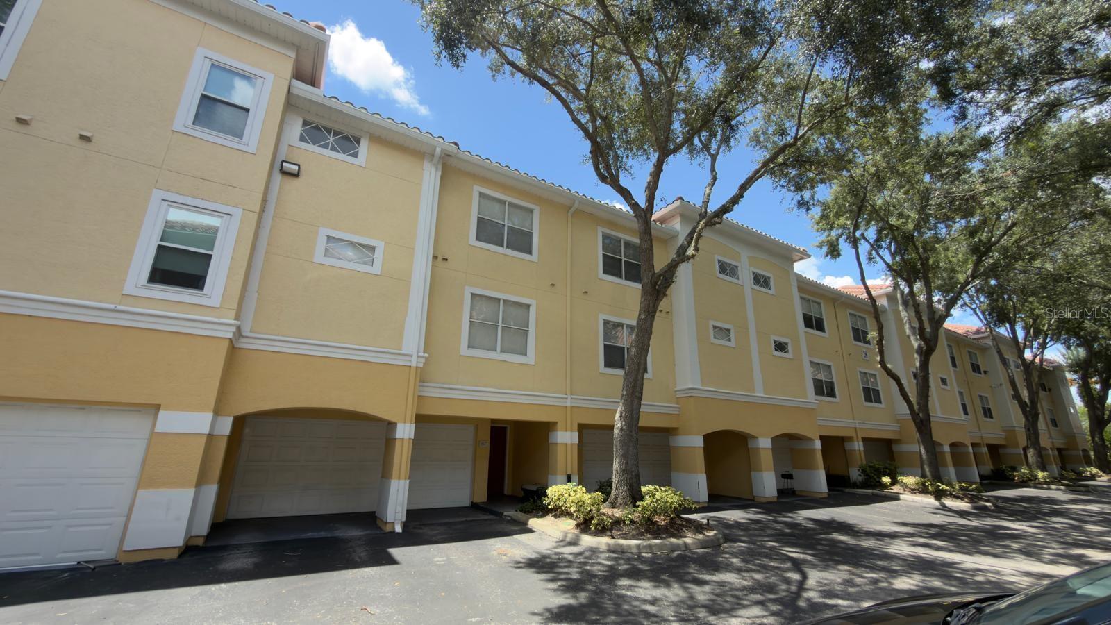 1807 SHADOW VIEW CIRCLE Unit 1807