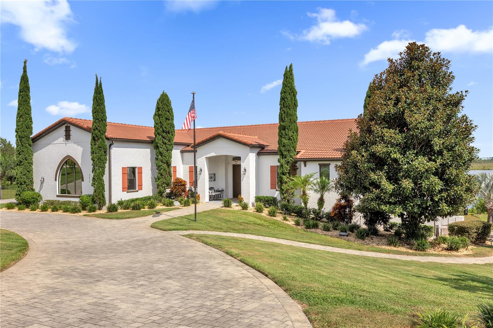 Listing photo 2 for 7616 Lily Ct