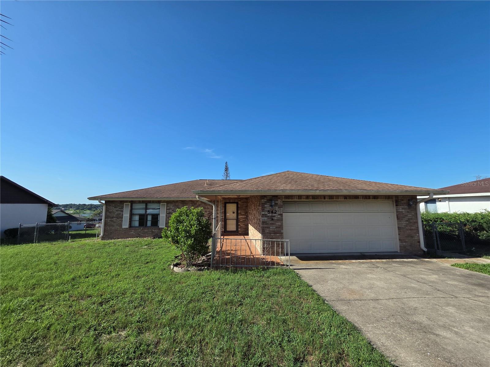 Listing photo 1 for 842 Osceola Ave
