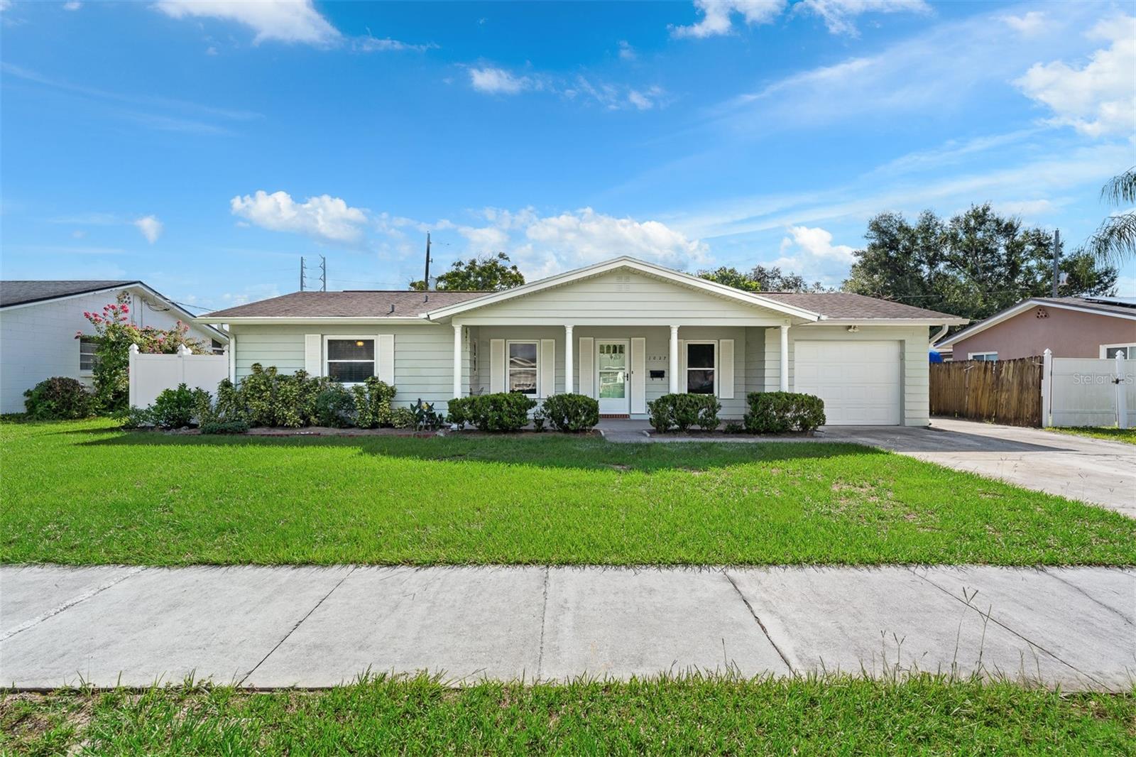 1027 SUNWOOD LANE