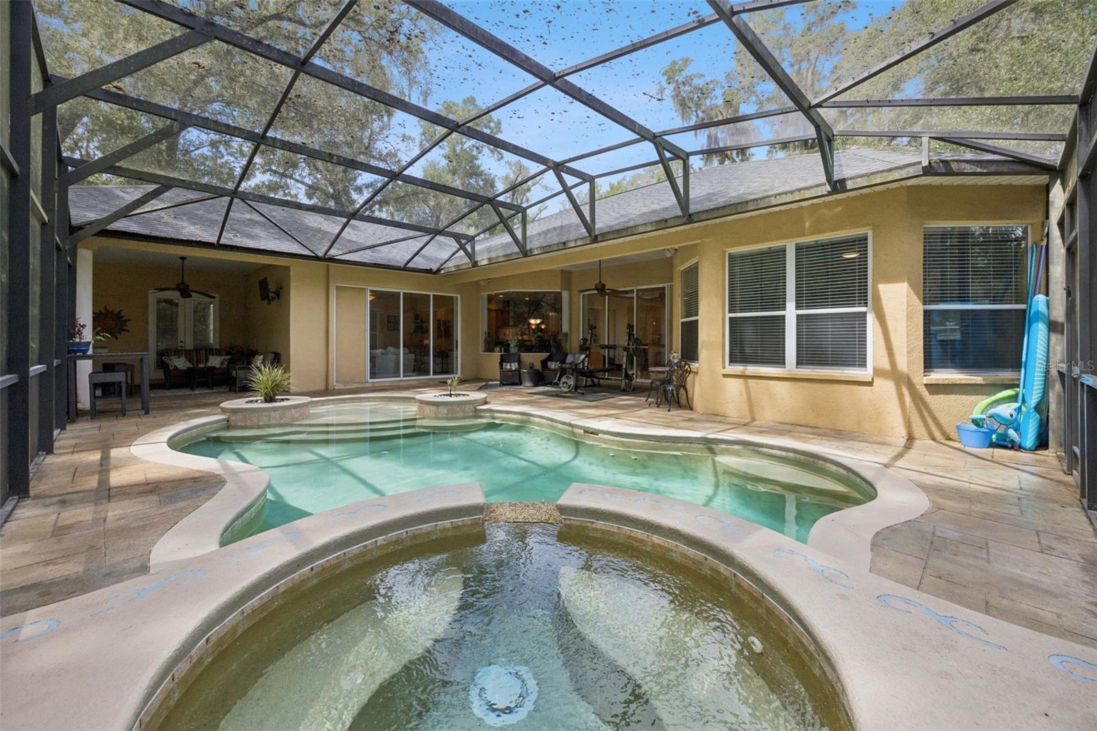 Listing photo 2 for 30440 Jubilee Way