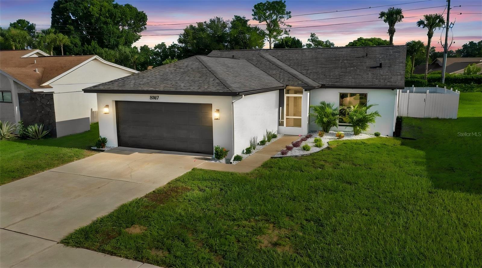 5207 DESMOND LANE