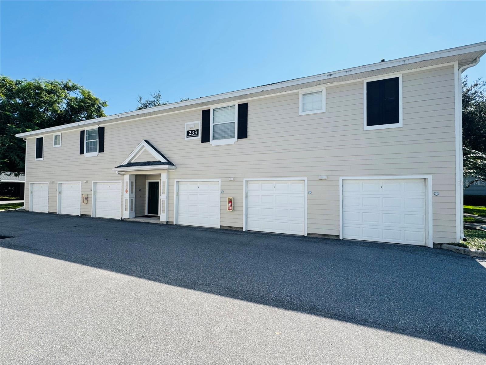 233 SOUTHERN PECAN CIRCLE Unit 101