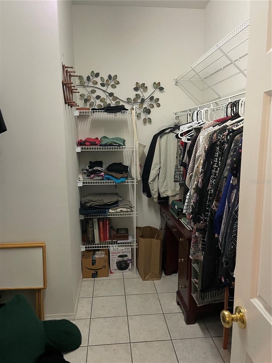 Photo 33