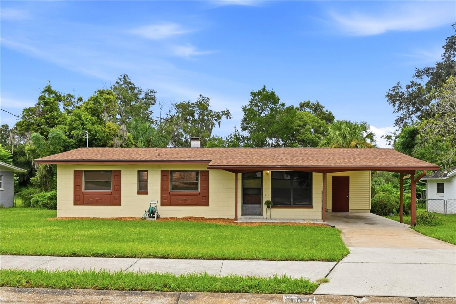 Listing photo for 107 Oak St