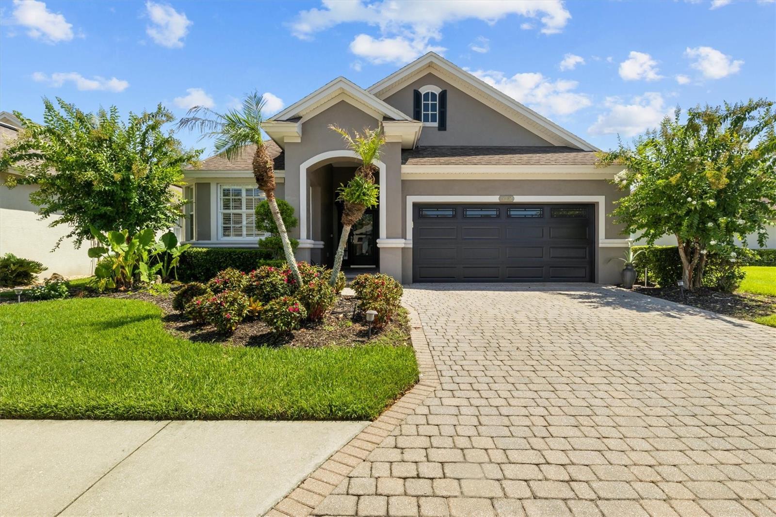 Listing photo 1 for 8281 Lake James Dr