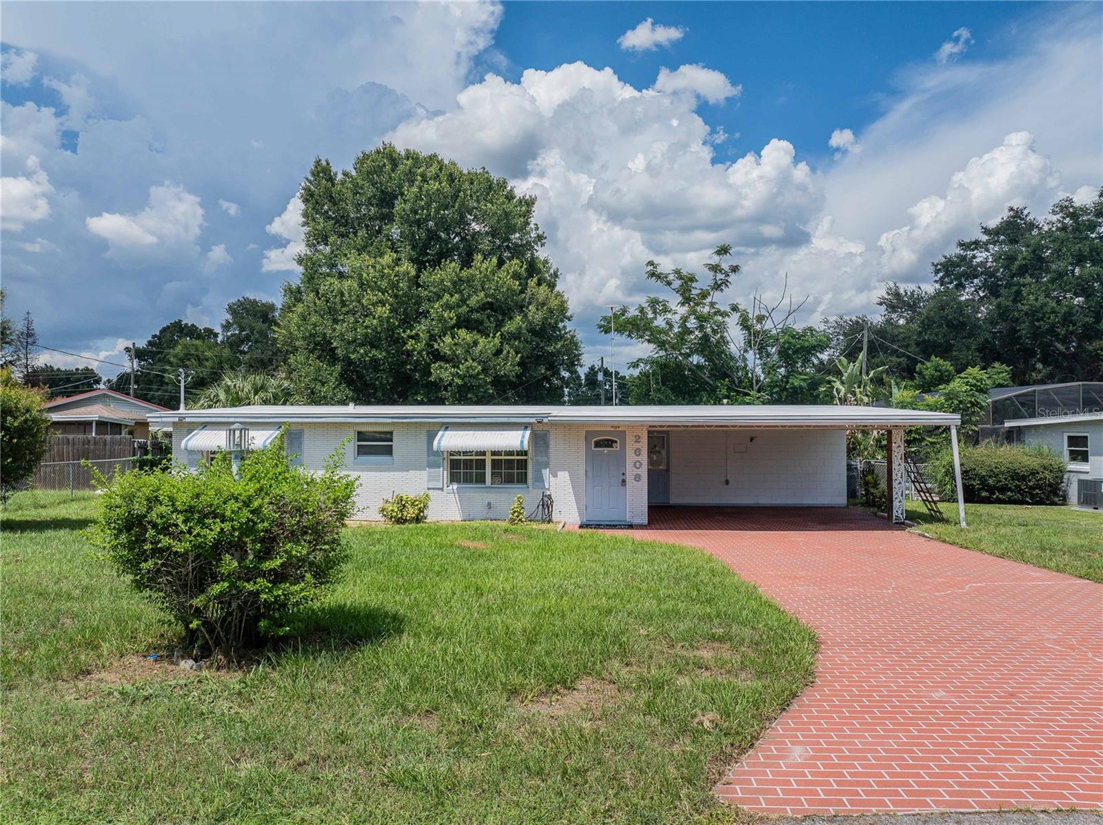 Listing photo 1 for 2608 Trinity Cir Nw