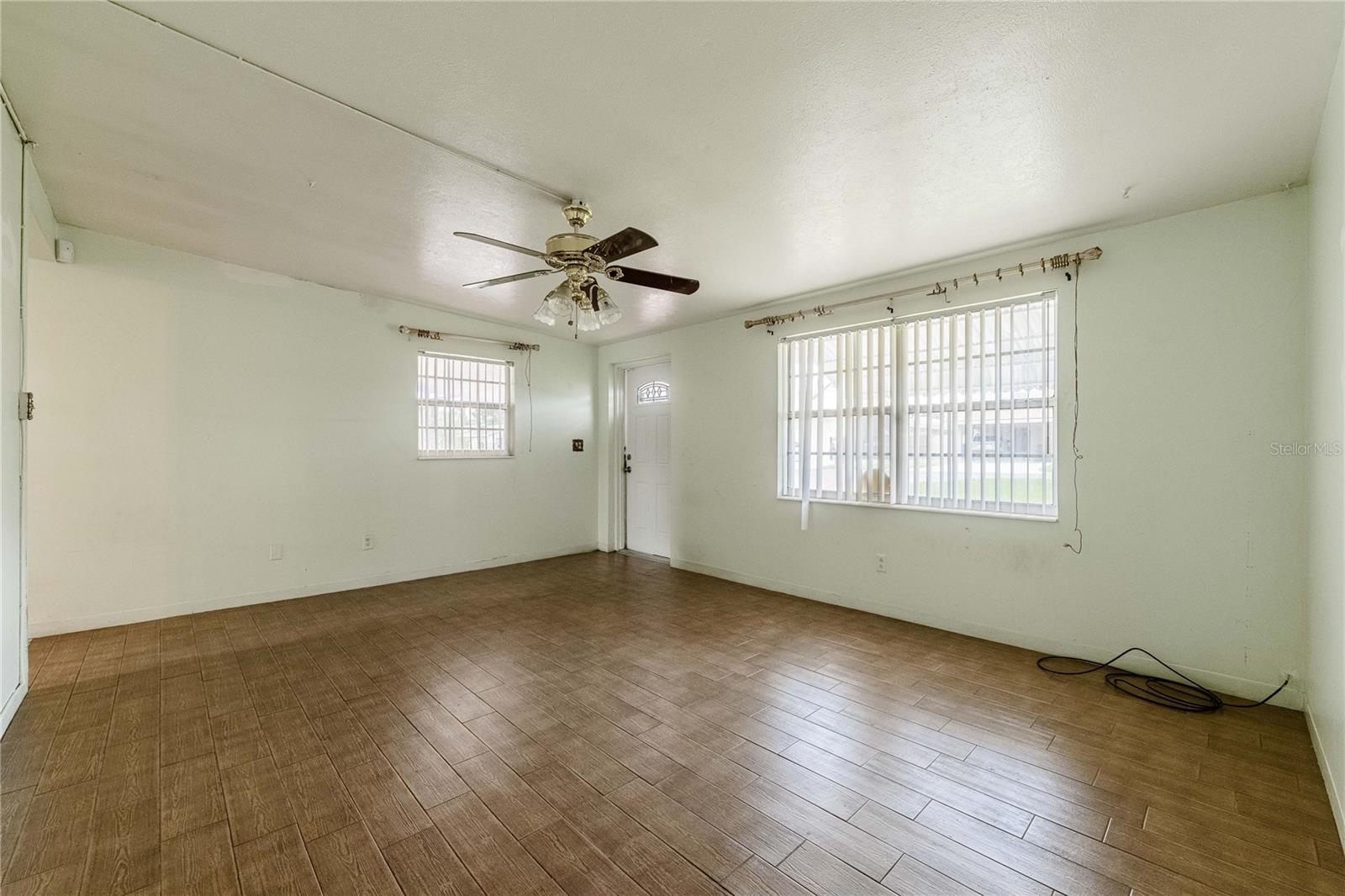 Listing photo 3 for 2608 Trinity Cir Nw