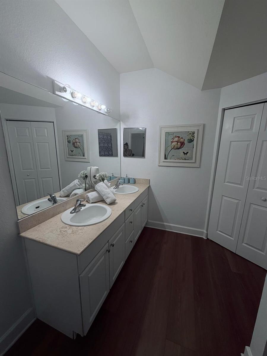 Photo 37